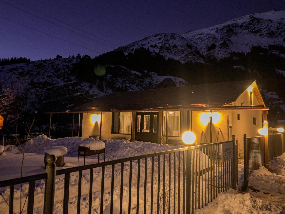 Januka Garden At Sno Villa Kazbegi Eksteriør billede